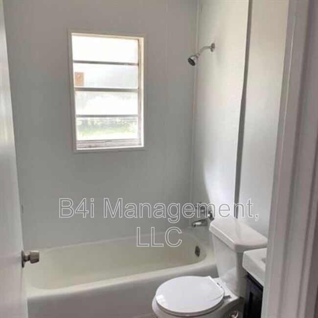 Building Photo - 719 Palmetto Ave