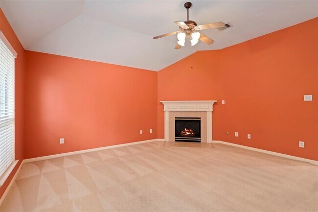 Building Photo - 11618 Columbia Pines Ln