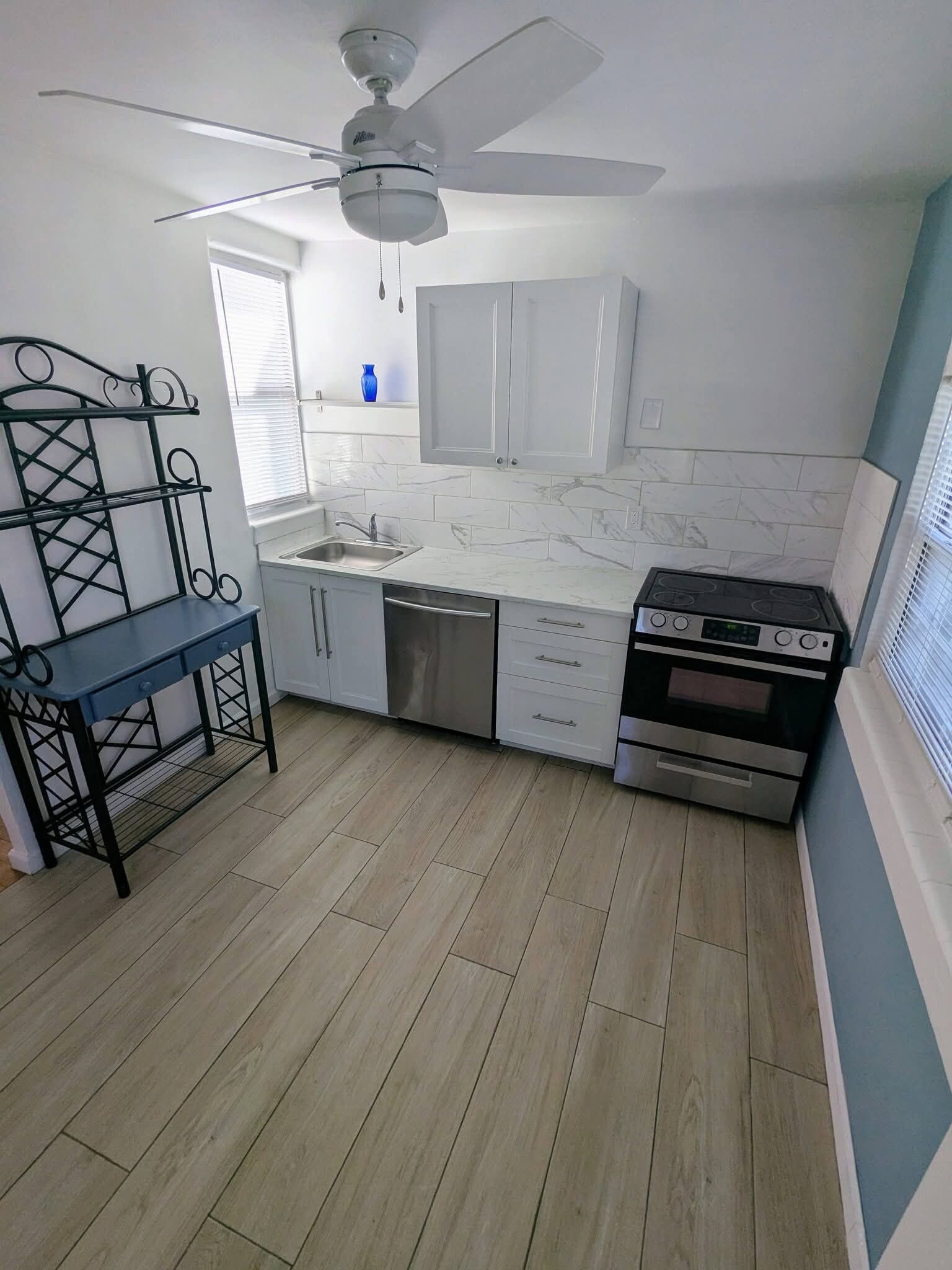 Building Photo - 209 10th St