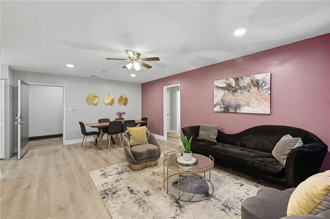 Building Photo - 3645 Peachtree Rd NE