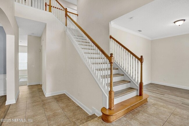 Building Photo - 1761 Highland View Dr