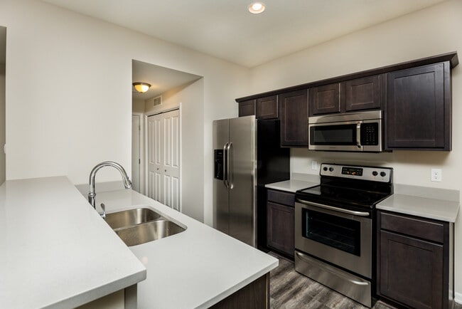 Building Photo - 306 SE 30th