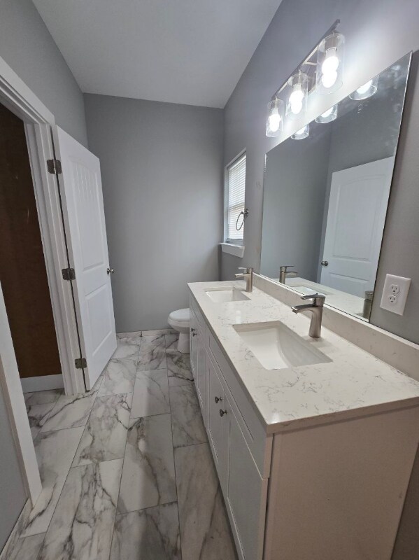 Building Photo - 408 beacon Dr