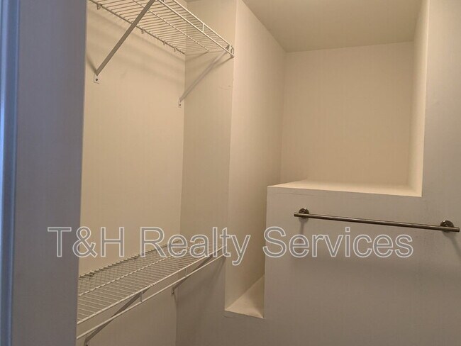 Building Photo - 6665 Boxcar Pl