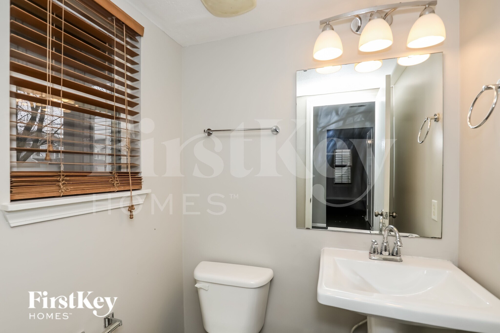 Building Photo - 10428 Hornton St