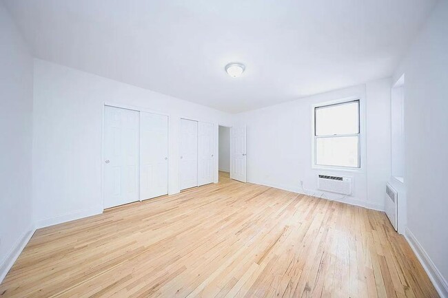 Building Photo - 2900 Ocean Ave