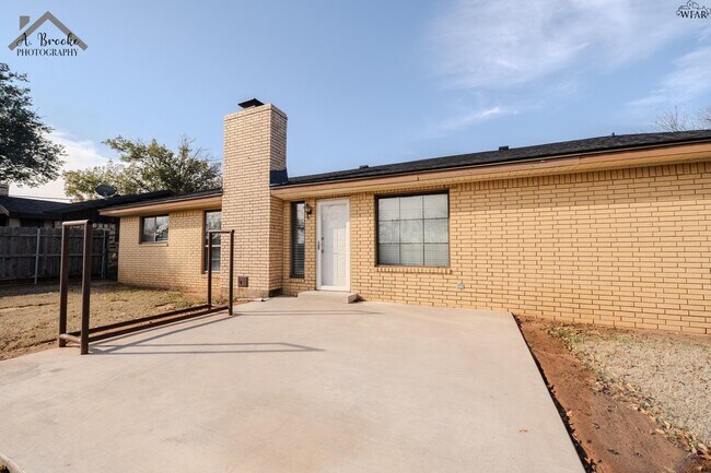 Building Photo - 4825 Colleen Dr