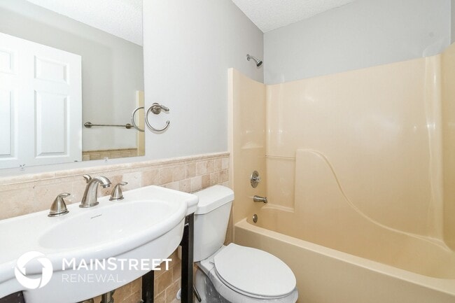 Building Photo - 8155 Teaticket Dr