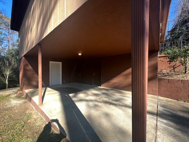 Building Photo - 2836 1st St E