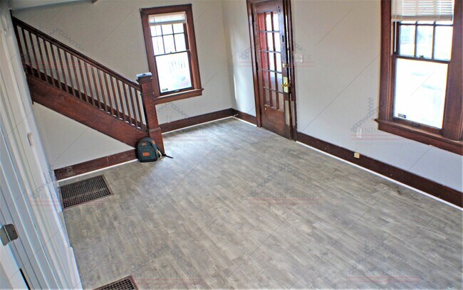 Building Photo - Updated Single Family Home in Montgomery C...