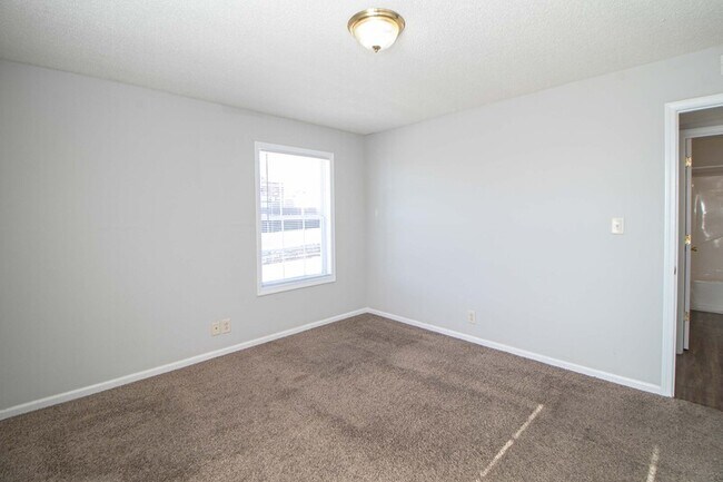Building Photo - 145 Darlene Dr