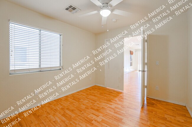 Building Photo - 1104 S 238th Dr