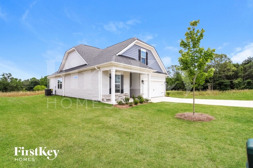 Building Photo - 905 Birchcrest Wy