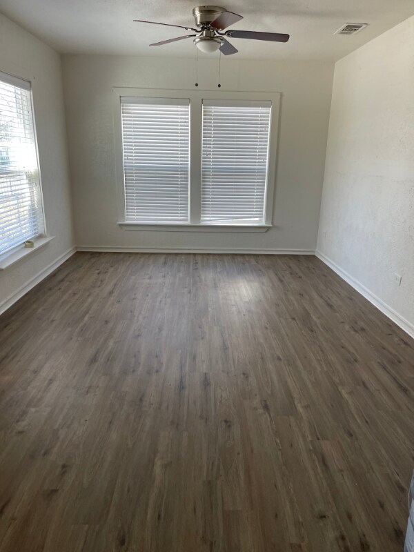 Building Photo - 336 Avenue H