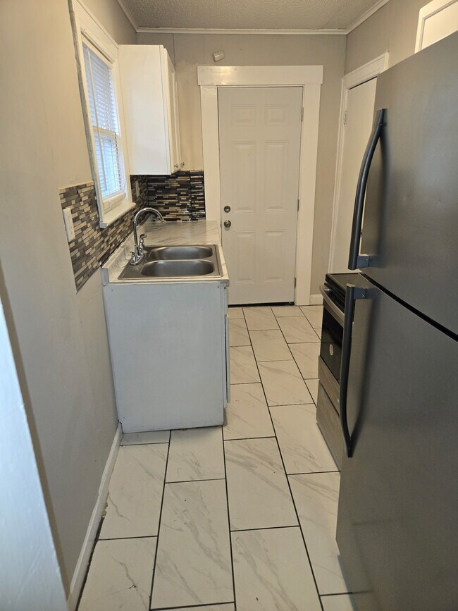 Building Photo - 5529 Michigan Ave