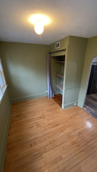 Dining room - 1027 43rd Ave N