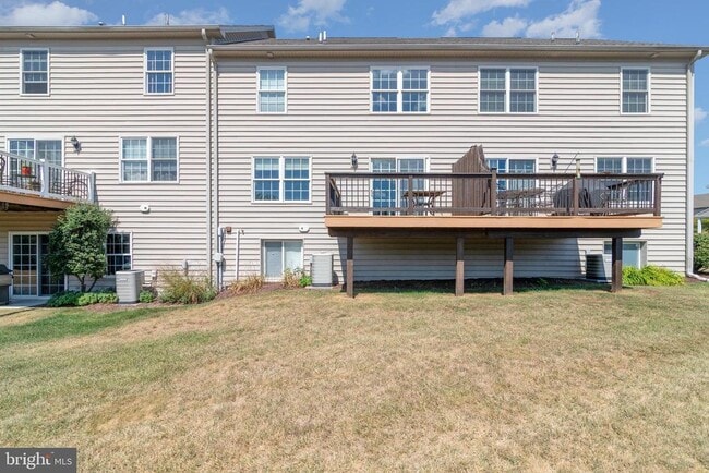 Building Photo - 5150 Mendenhall Dr.