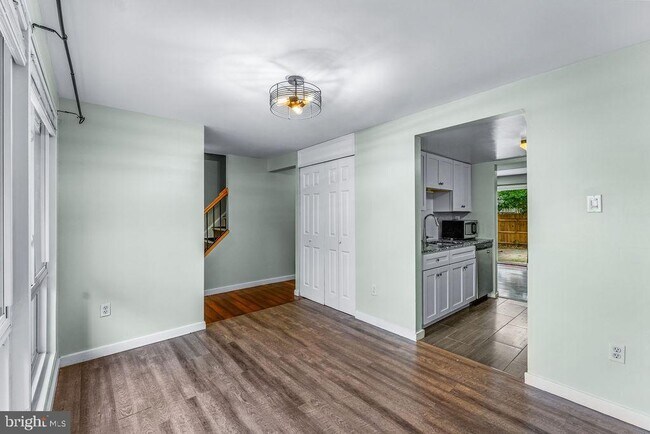 Building Photo - 10304 Nightmist Ct