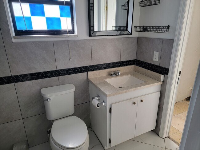 Building Photo - Ormond Beach Beauty 2 Bedroom 2 Bathroom