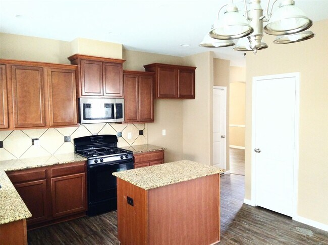 Building Photo - 2315 Thorn Berry Creek Ln