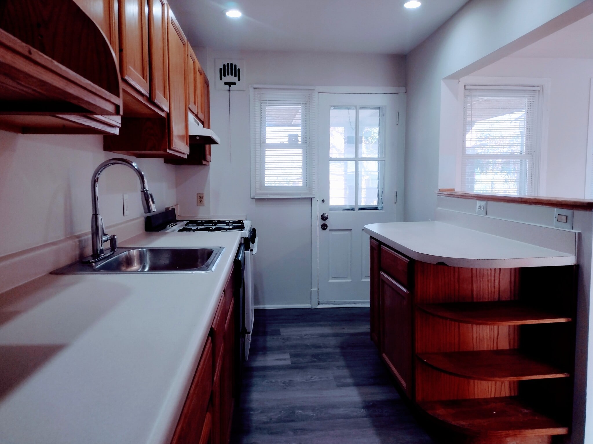 Building Photo - 8404 Loch Raven Blvd