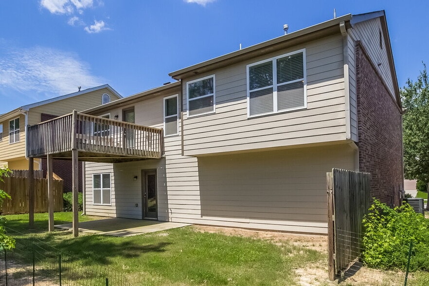 Building Photo - 2087 Peach Shoals Cir