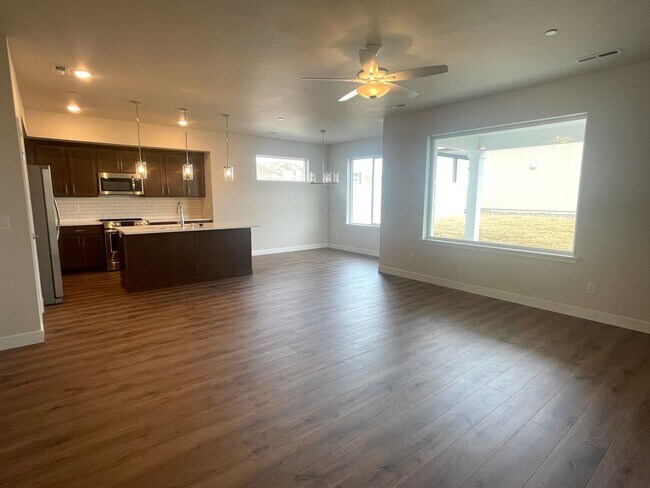 Building Photo - 2560 Clark Rdg Dr