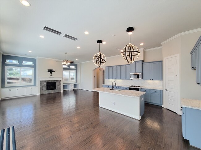 Building Photo - 935 W Lacey Garden Loop