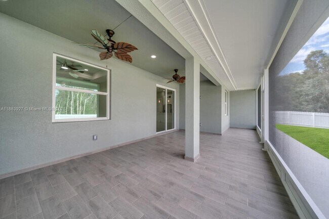 Building Photo - 4205 Nora Ave S