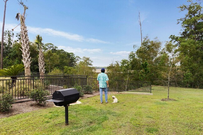 Building Photo - THE INLET - 1 BEDROOM, 1 BATH FURNISHED CO...