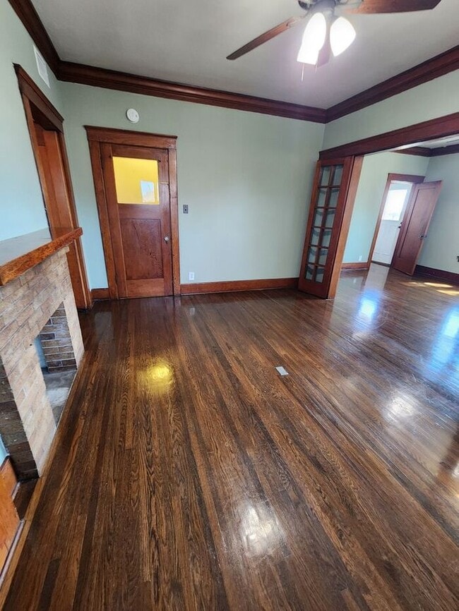 Building Photo - 1/2 off 1st Months RENT!! Victorian Gem in Golden Hill with garage! Flex Space!!