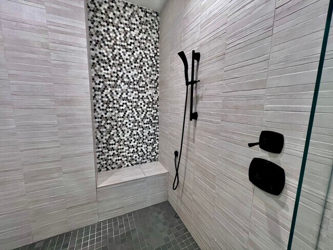 Building Photo - Gorgeous Home on Walkers Ferry Lane in The...