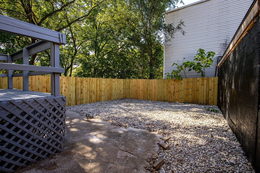 Building Photo - 2231 Flora St