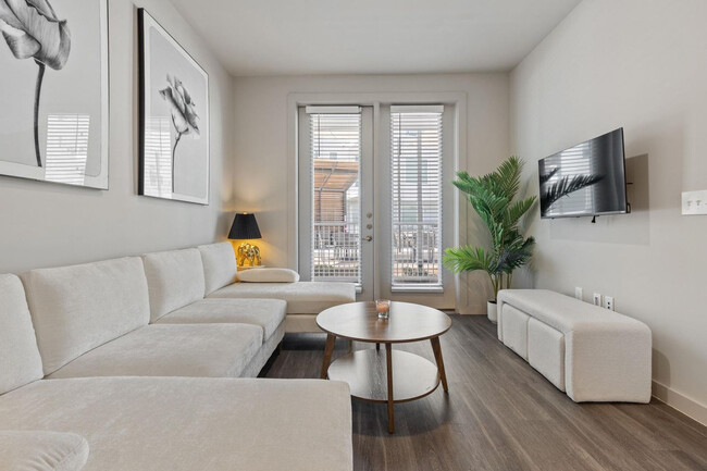 Building Photo - 5820 1/2 Cameron Rd