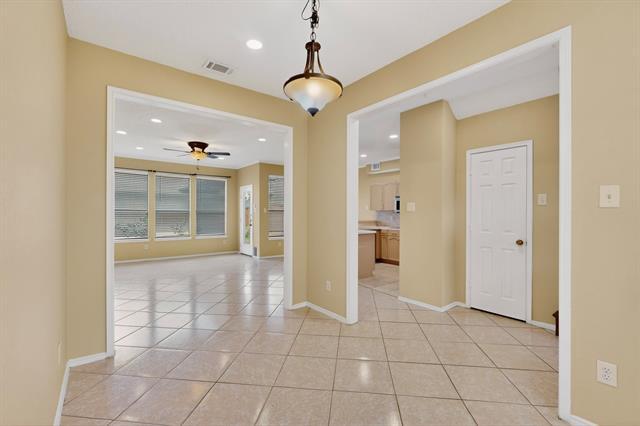 Building Photo - 6027 Homestead Ct