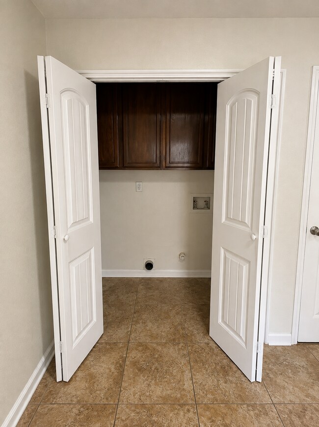 Building Photo - 1026 Fabulous Dr