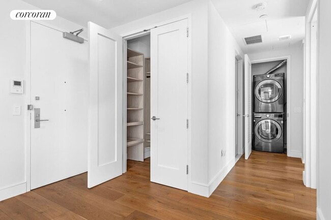 Building Photo - 147 Hope St