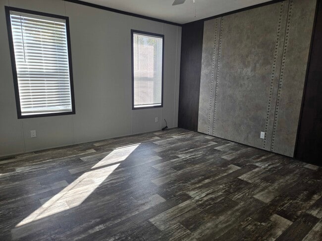 Building Photo - 3510 N 9th St