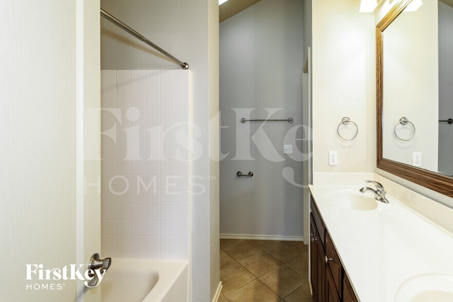 Building Photo - 505 Cooper Ct