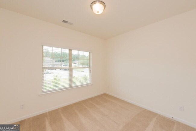 Building Photo - 10 Bayberry Cir