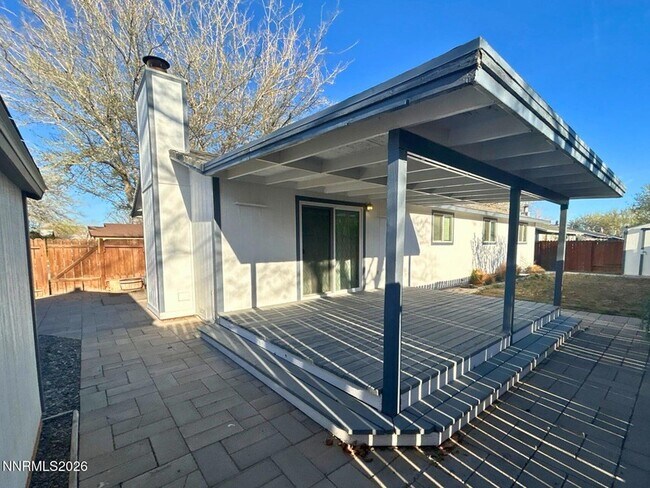 Building Photo - 415 Sycamore St