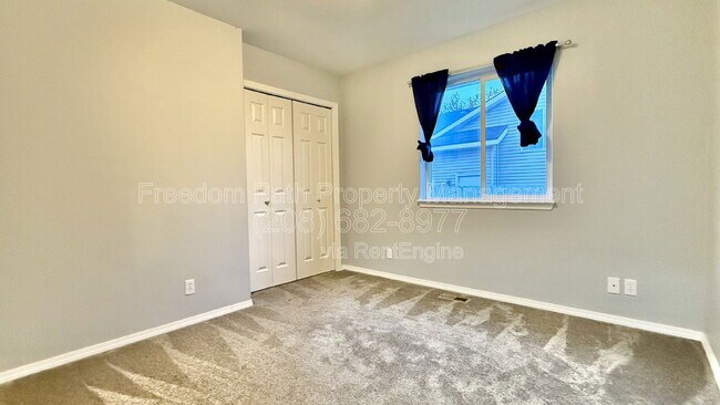 Building Photo - 2777 W Apperson Dr