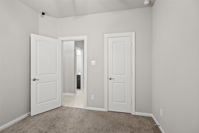 Building Photo - 12519 King Harry Dr