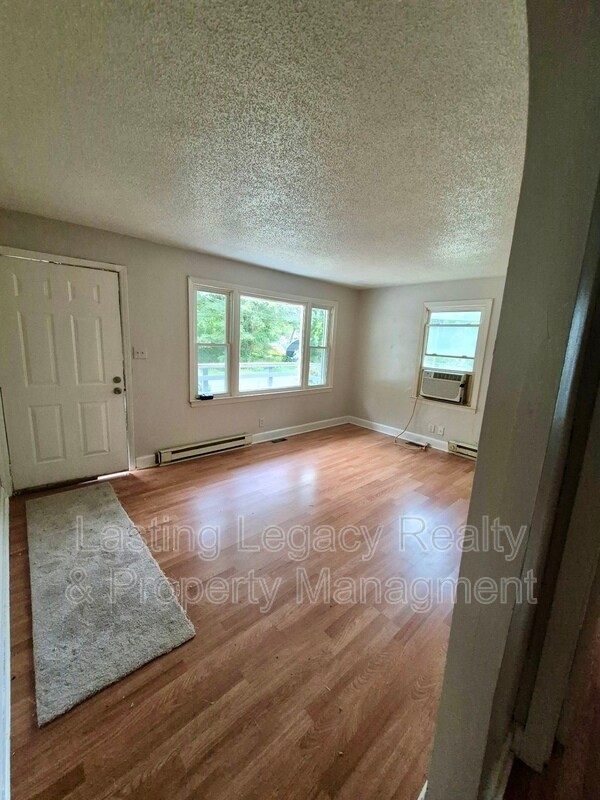 Building Photo - 1423 Marne St