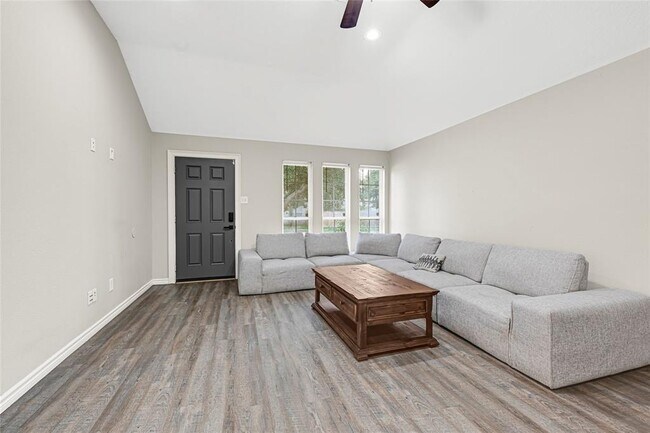 Building Photo - 14607 Keystone Green Dr