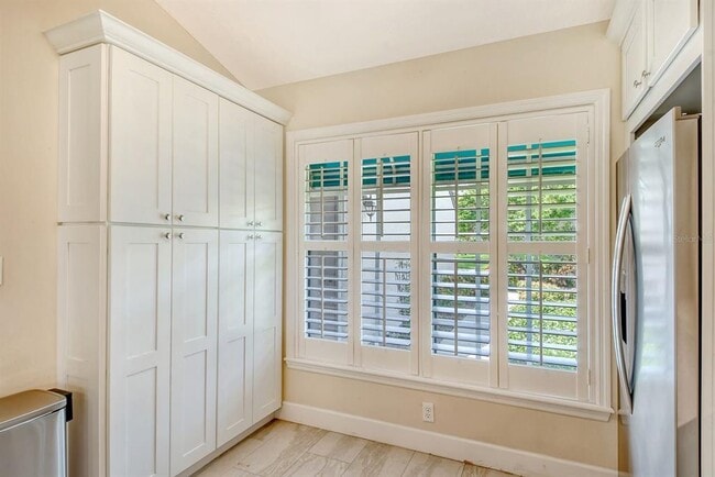 Building Photo - 6041 Clubside Dr