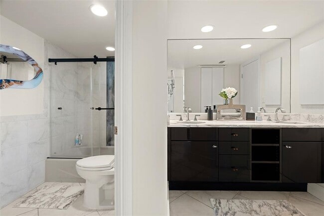 Building Photo - 1750 Benjamin Franklin Dr