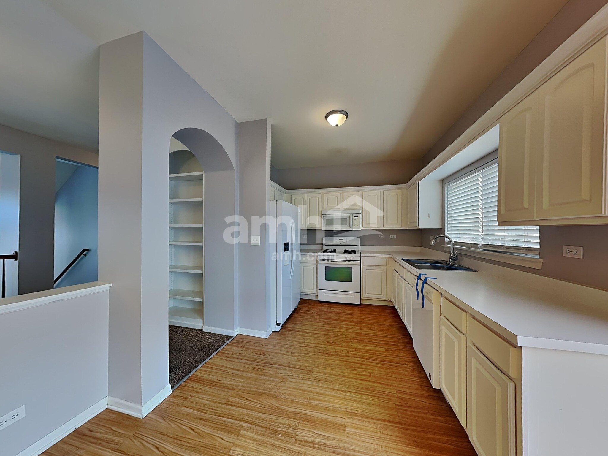 Building Photo - 2409 Courtyard Cir