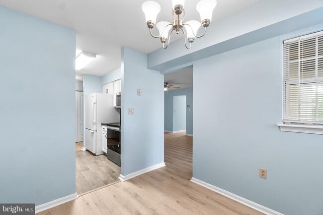 Building Photo - 8378 Montgomery Run Rd