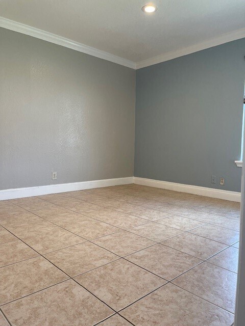 Building Photo - 5208 Tahoe Trail